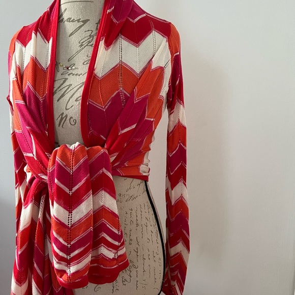 BCBG MAX AZRIA Cardigan - Picture 4 of 10